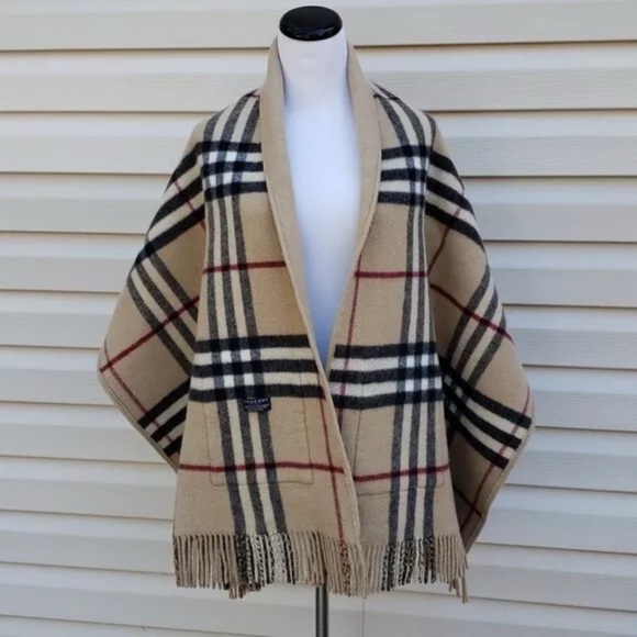 Burberry Helena Shawl Wrap with Pockets - Picture 2 of 7